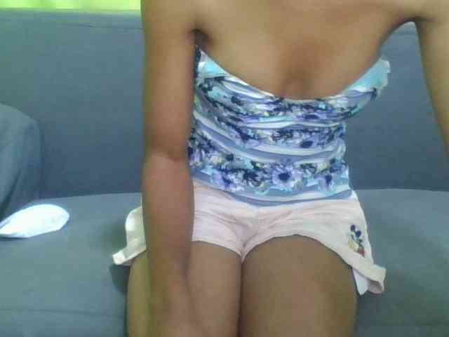 HotgirlURIEL webcam
