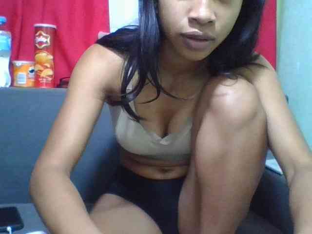 HotgirlURIEL webcam