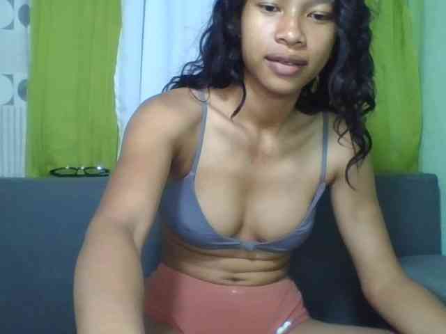 Modèle: HotgirlURIEL