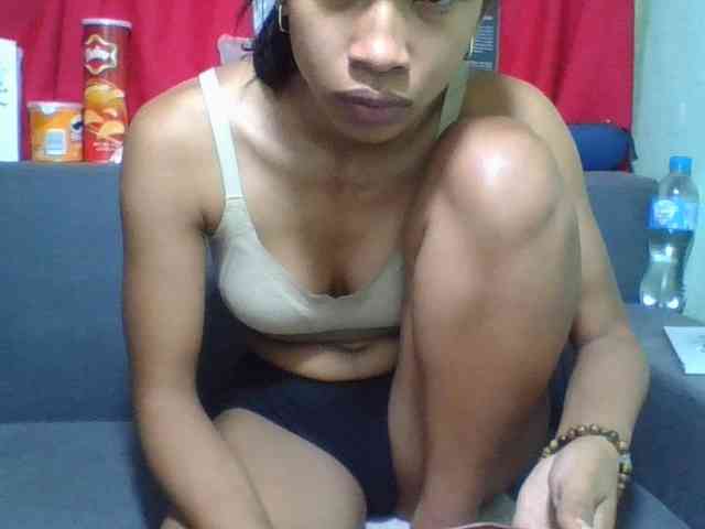HotgirlURIEL webcam