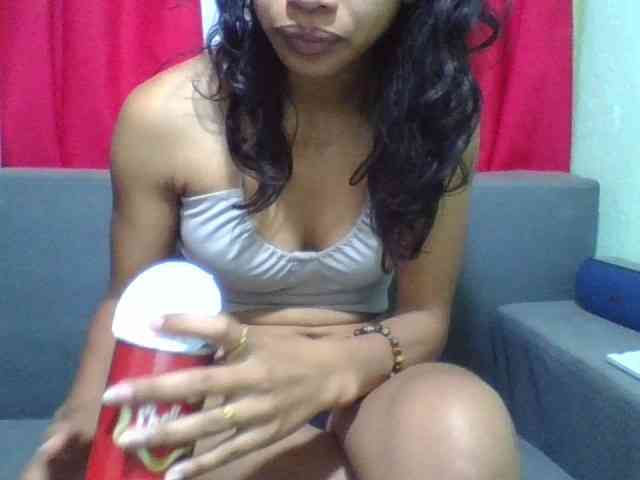 HotgirlURIEL webcam
