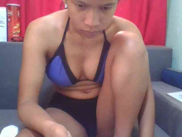 HotgirlURIEL webcam