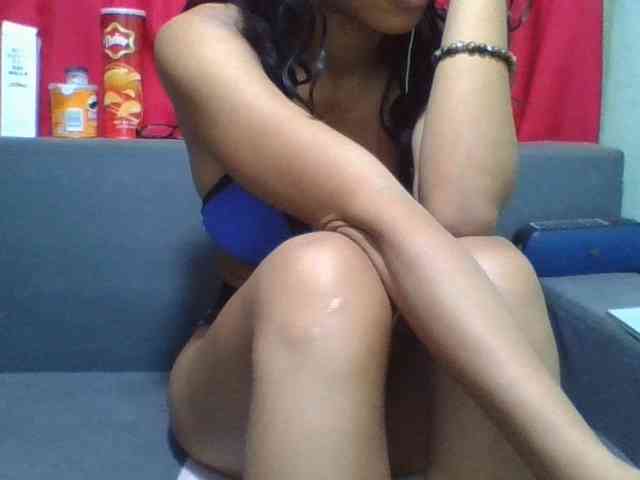 HotgirlURIEL webcam
