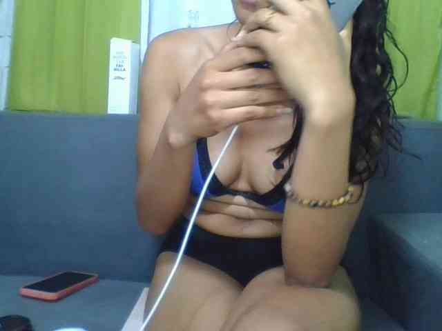 HotgirlURIEL