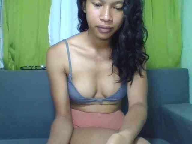 Modèle: HotgirlURIEL