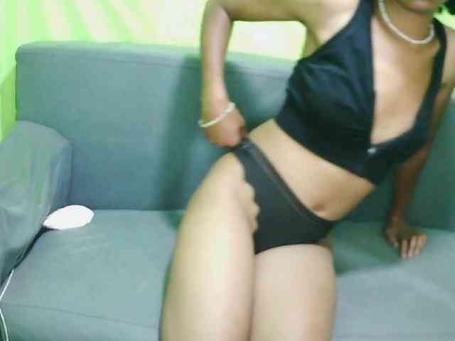 HotgirlURIEL webcam