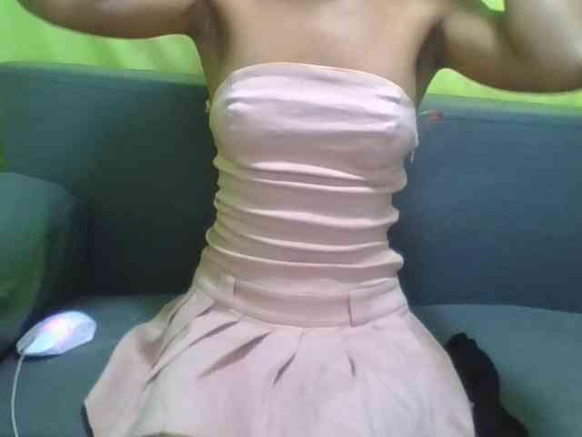 HotgirlURIEL webcam