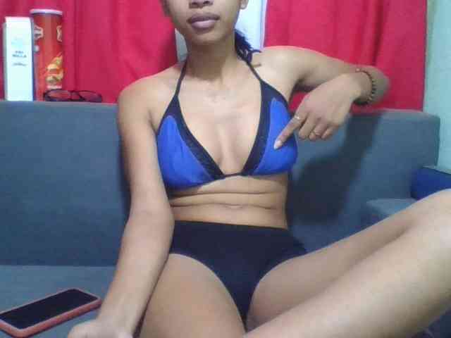 HotgirlURIEL webcam
