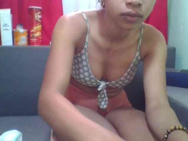 HotgirlURIEL webcam