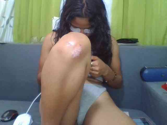 HotgirlURIEL webcam