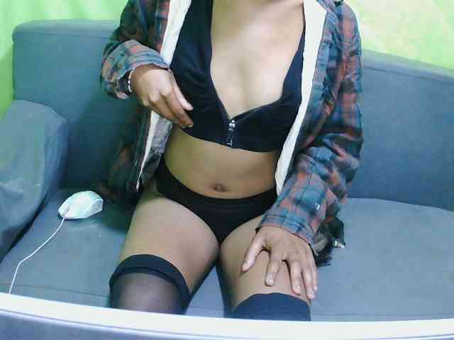 Modèle: HotgirlURIEL