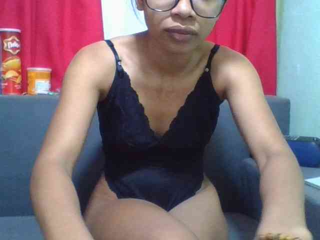 HotgirlURIEL webcam