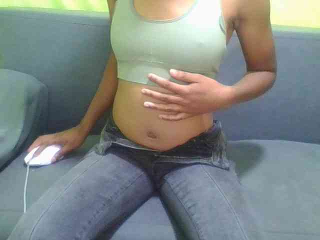 HotgirlURIEL webcam