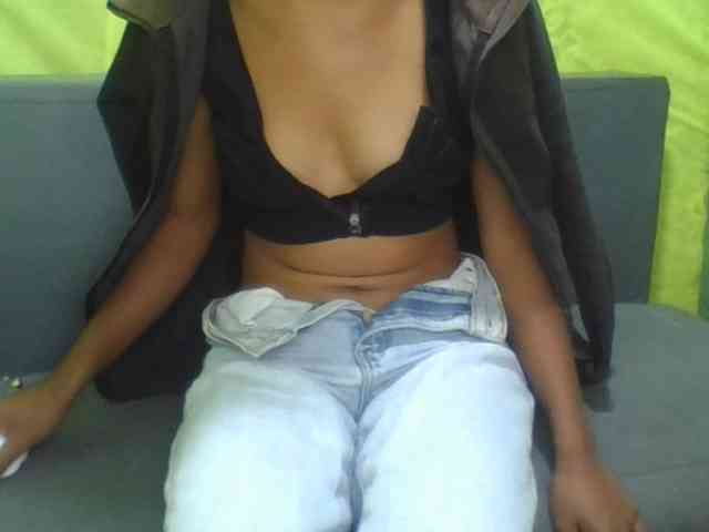 HotgirlURIEL webcam