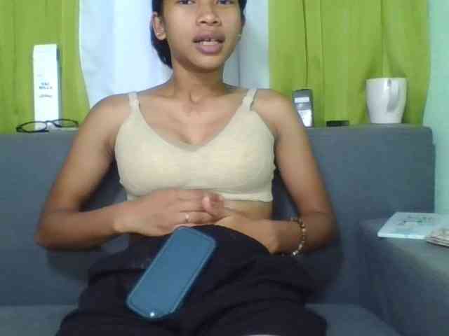 HotgirlURIEL webcam