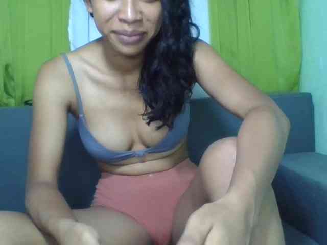 Modèle: HotgirlURIEL