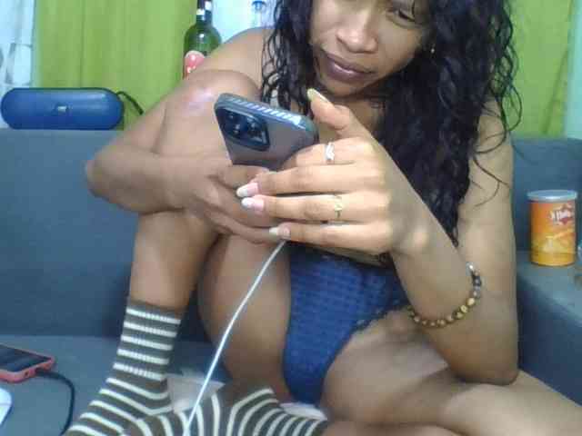 HotgirlURIEL webcam