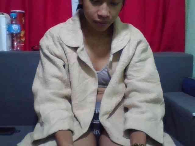 HotgirlURIEL webcam