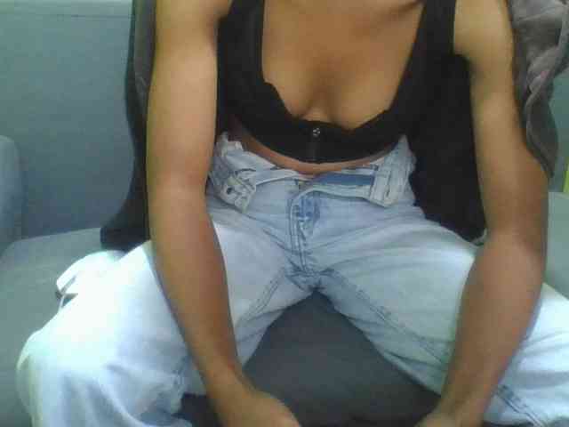 HotgirlURIEL webcam