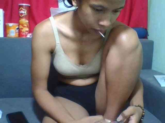 HotgirlURIEL webcam