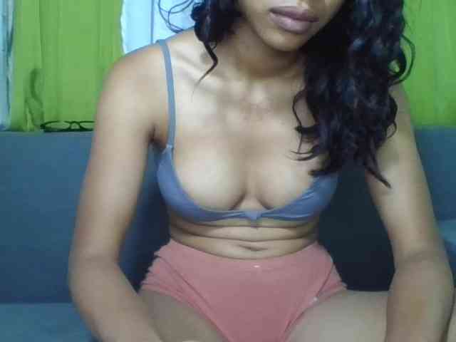 Modèle: HotgirlURIEL