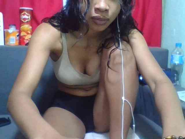 HotgirlURIEL webcam