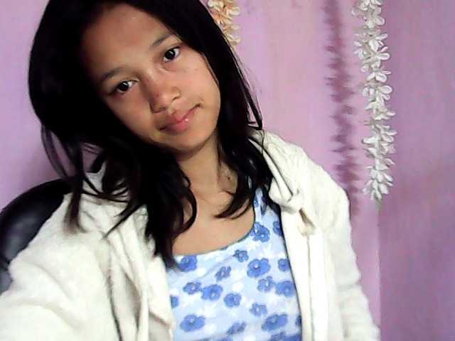 Laura1881 live cam on BongaCams