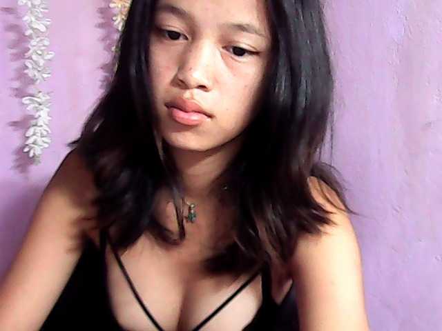 Laura1881 live cam on BongaCams