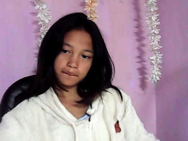 Laura1881 live cam on BongaCams
