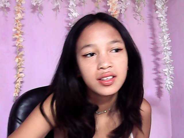 Laura1881 live cam on BongaCams