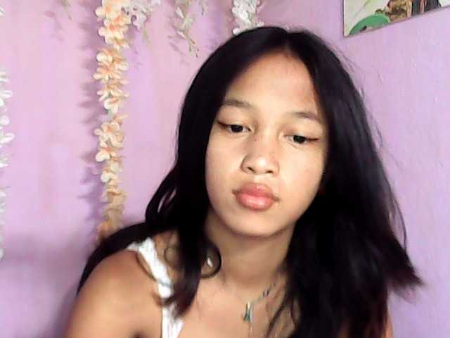 Laura1881 live cam on BongaCams