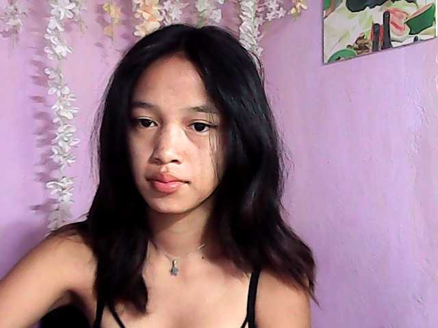 Laura1881 live cam on BongaCams