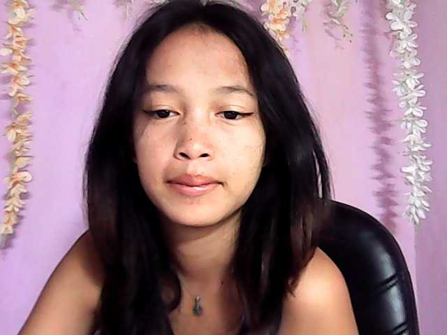 Laura1881 live cam on BongaCams