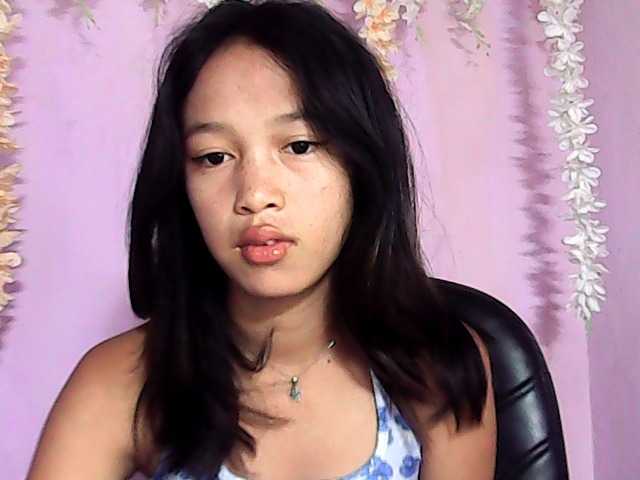 Laura1881 live cam on BongaCams