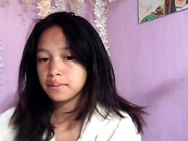 Laura1881 live cam on BongaCams