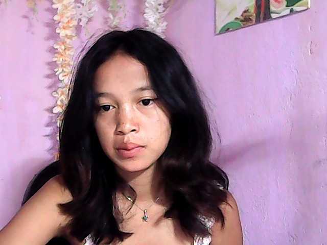 Laura1881 live cam on BongaCams