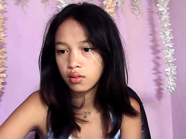 Laura1881 live cam on BongaCams