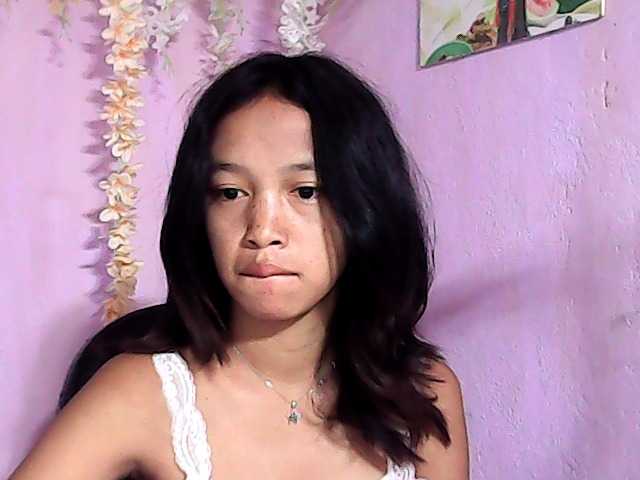 Laura1881 live cam on BongaCams