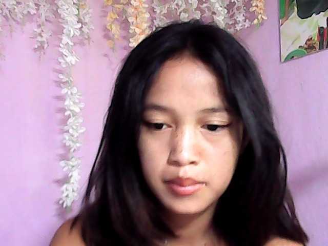 Laura1881 live cam on BongaCams