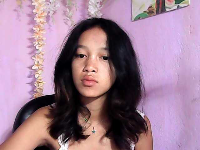 Laura1881 live cam on BongaCams