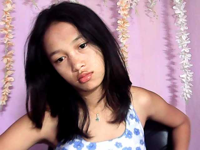 Laura1881 live cam on BongaCams