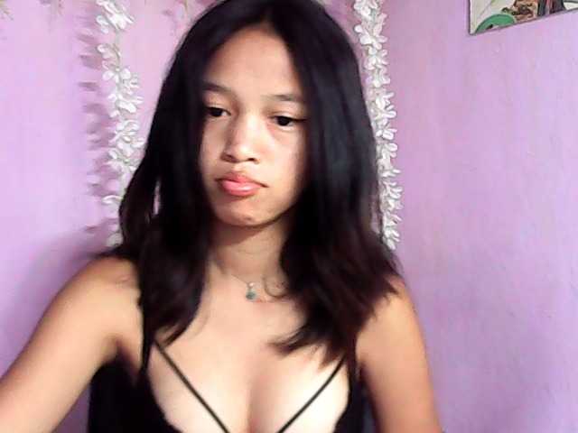 Laura1881 live cam on BongaCams