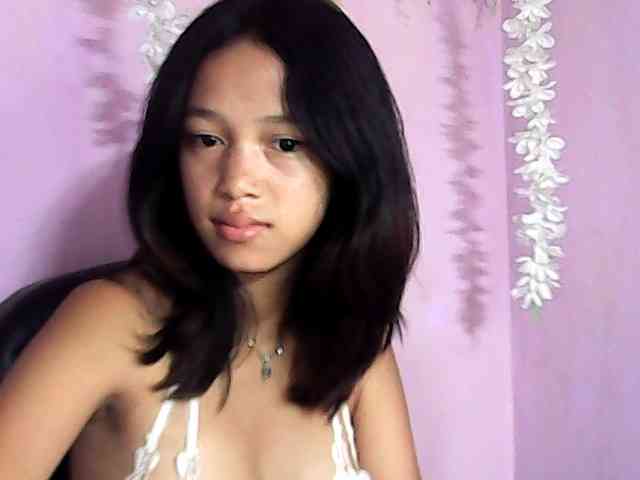 Laura1881 webcam
