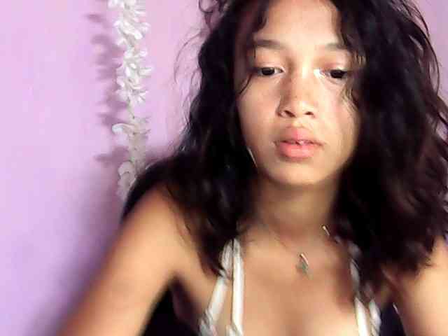 Laura1881 webcam