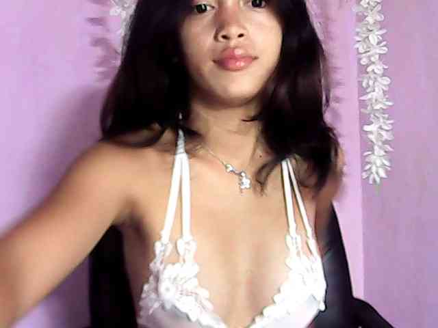 Laura1881 webcam