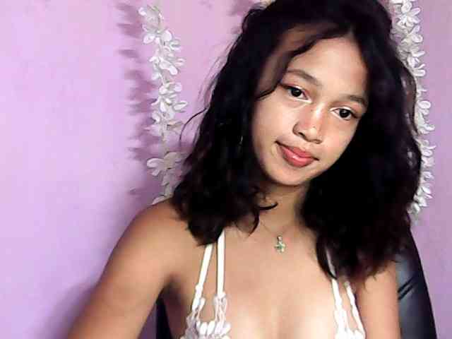 Laura1881 webcam