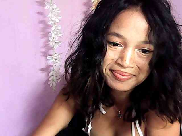 Laura1881 webcam