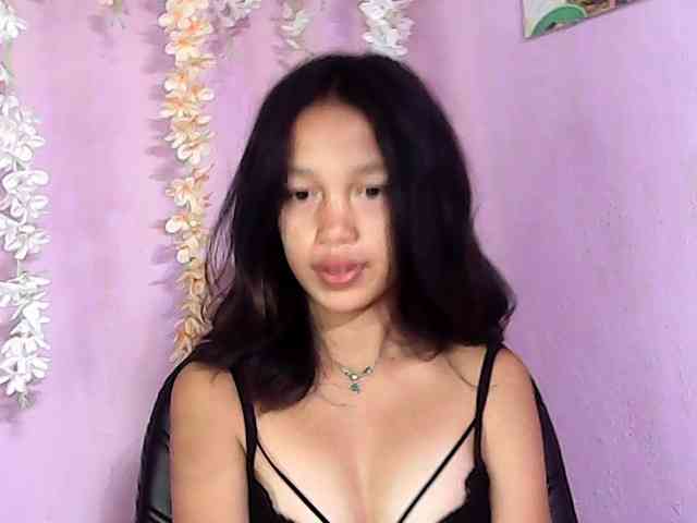 Laura1881 webcam