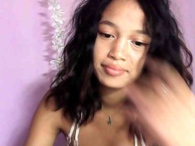 Laura1881 webcam