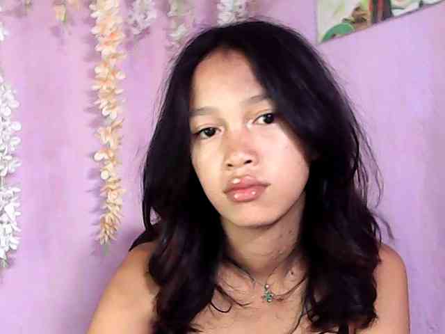 Laura1881 webcam